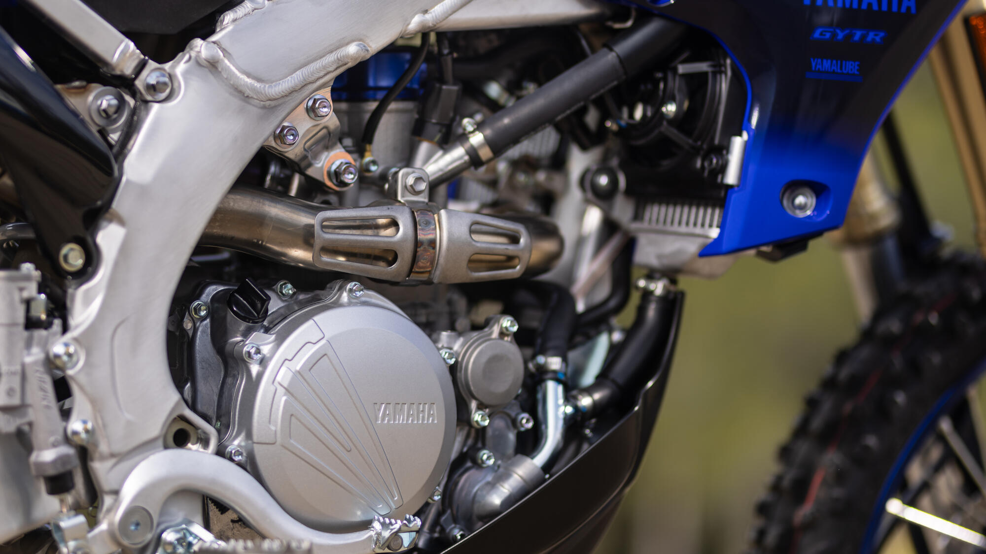 Потужний двигун як у моделі YZ250F 